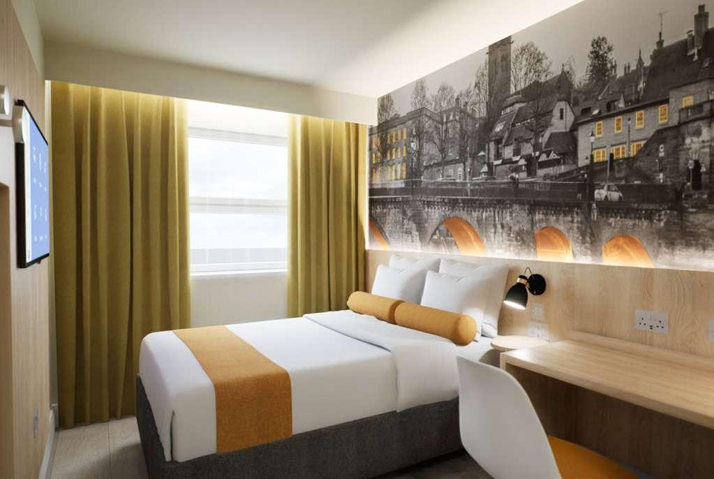 Super 8 By Wyndham Chester East Habitación foto